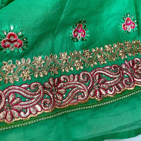 Indian Pakistani Green Salwar Kameez - Picture 5 of 7